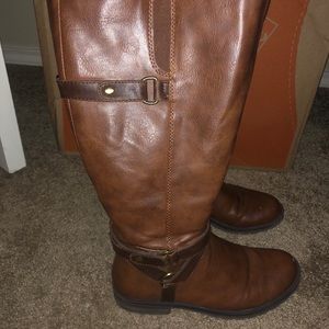 Riding boots